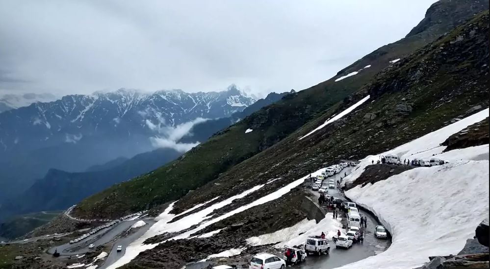 Kullu Manali and Rohtang Pass Tour